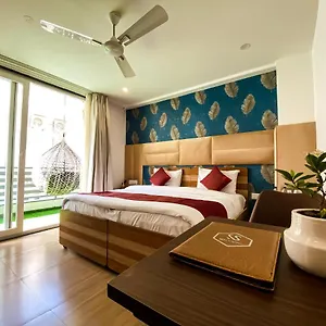 Hotel Sky
